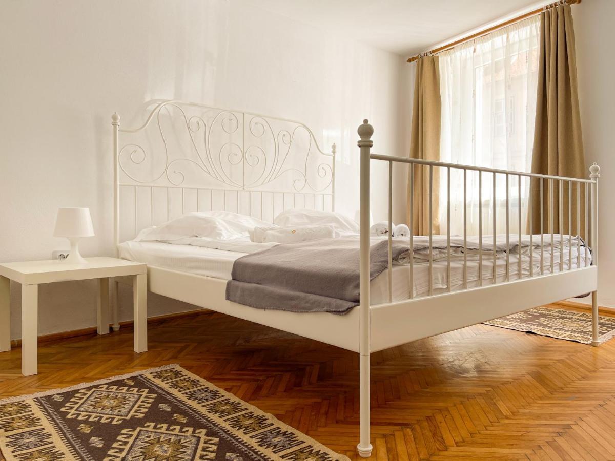 White Moon Apartment Brașov Exterior foto