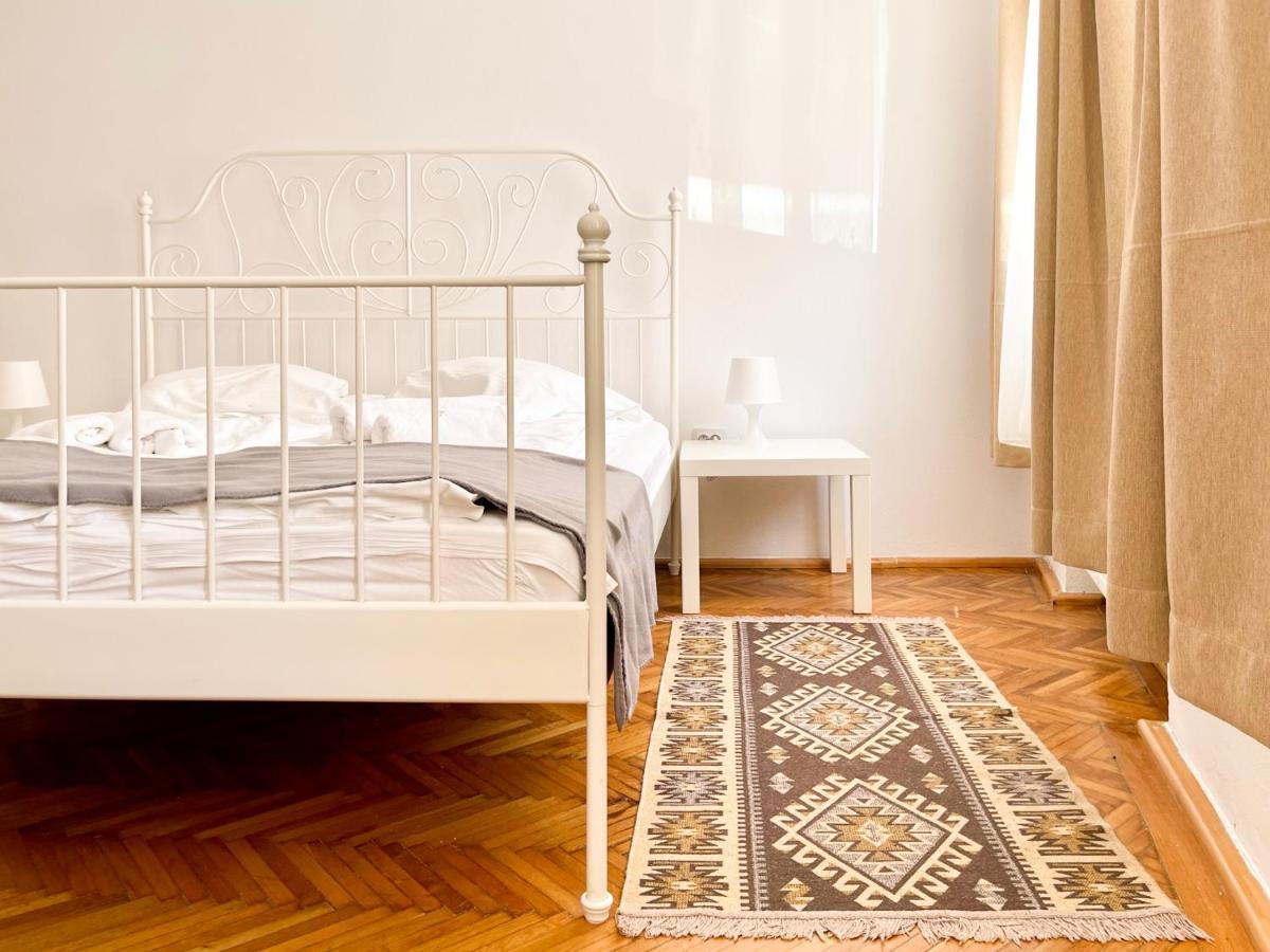White Moon Apartment Brașov Exterior foto